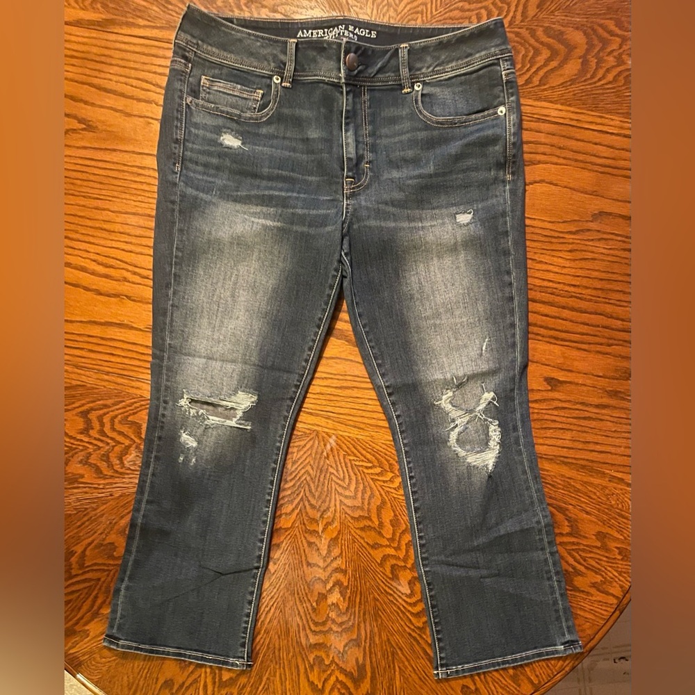 American Eagle Outfitters Women's Distressed super stretch kick crop jean